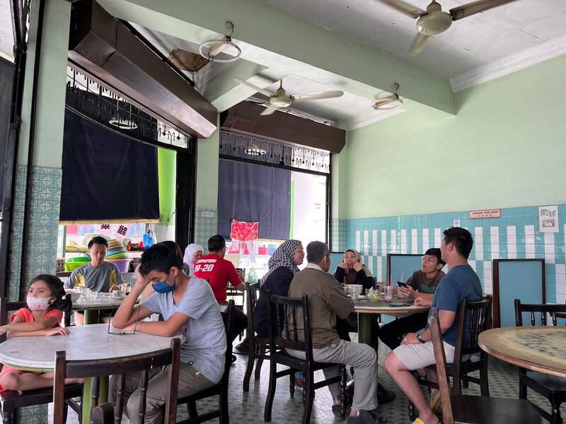 Aimi Lim Halal Hokkien Mee